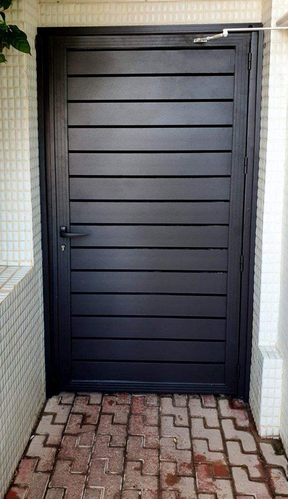 דלת אלומיניום פרופילים דגם 24X60 – מחיר למ”ר דגם 34